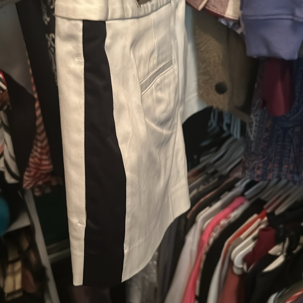NWT Express Women's White Shorts with Black Stripes - Picture 6 of 6